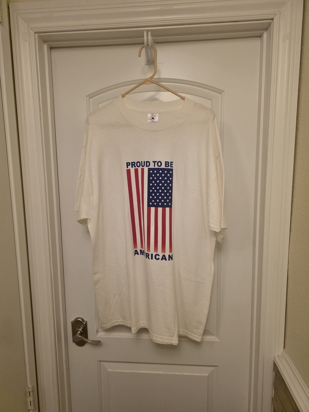 New Americana Proud to Be American Graphic Tee - White Extra Large Size.